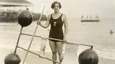 Entgegen aller gesellschaftlichen Konventionen durchschwamm Gertrude Ederle am 6. August 1926 als erste Frau den Ärmelkanal.