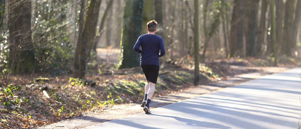 Entspannung beim Laufen setzt bei gehörlosen Läufer:innen vor allem im Wald ein.