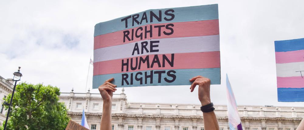 Demonstration für trans Rechte in London. 