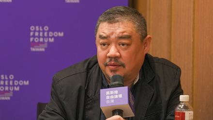 Wu’er Kaixi bei einer Pressekonferenz des Oslo Freedom Forum Anfang November in Taipeh