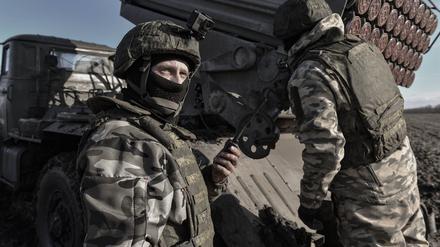 Ein russischer Soldat während eines Einsatzes in der Ukraine (Symbolbild)