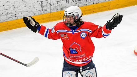 Kathrin Lehmann gewann als Stürmerin mit dem ESC Planegg-Würmtal im März die deutsche Eishockeymeisterschaft der Deutschen Frauen Eishockey Liga (DFEL). 