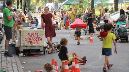Am 2. August feiert die temporäre Spielstraße in Kreuzberg Jubiläum. Zum 100. Mal wird sie durchgeführt. 