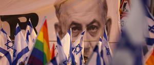 Netanjahu wird zwischen den Fronten aufgerieben.