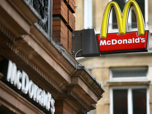 McDonalds Kunden in Großbritannien müssen wegen Lieferproblemen auf Milchshakes verzichten. Foto: AFP