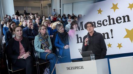 Die Spendenfeier der Aktion „Menschen helfen!“ 2023/24 im Berliner Tagesspiegel (Doppelbelichtung).