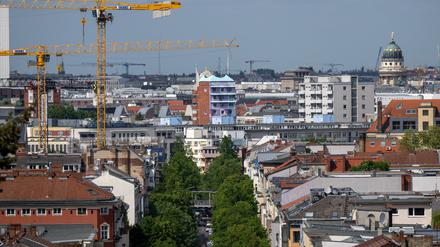 Wohnungen in Berlin: Die Angebotsmieten in der Hauptstadt haben in den vergangenen fünf Jahren besonders stark zugelegt.