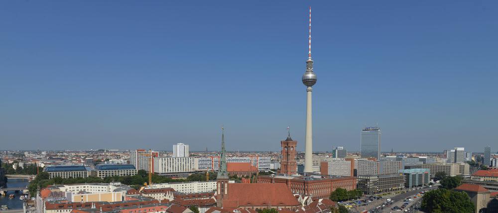 Blick über Berlin-Mitte auf den Fernsehturm.