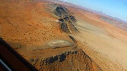 Noch eine Baustelle: Eines der größten deutschen Projekte für grünen Wasserstoff entsteht derzeit in der namibischen Wüste. 