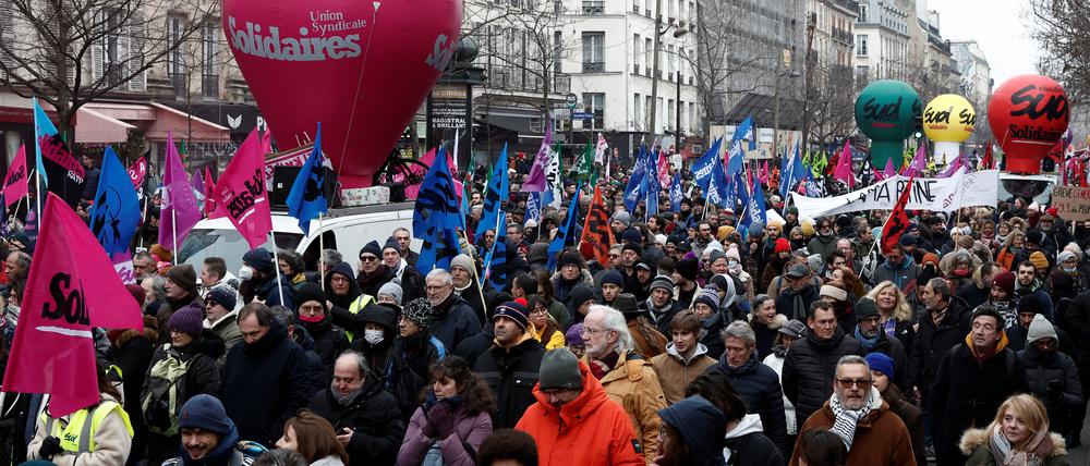 Großdemonstration gegen die geplante Rentenreform in Paris