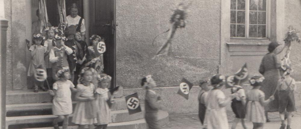 Kindererziehung in der Nazi-Zeit. 