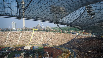 Triumph der Transparenz. Die Eröffnungsfeier der Olympischen Spiele 1972 im Münchener Olympiastadion.