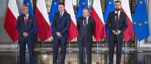 Donald Tusk (2. v. r.) wird nach dem Wahlsieg der nächste Regierungschef. Das haben die Führungen der bisherigen Opposition vor wenigen Tagen in Warschau angekündigt. 