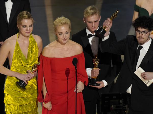 Julija Nawalnaja (2. von links) bei den Oscars.