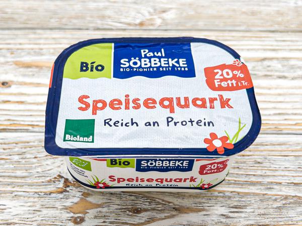 Nicht komplett glattgerührt, mit Tendenz zum Frischkäse: „Paul Söbbeke Bio Speisequark“ schnitt „gut“ ab.
