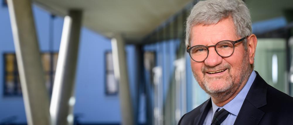 Robert Schlögl, Chemiker und bis 1.4. 2023 Direktor am Fritz-Haber-Institut der Max-Planck-Gesellschaft, ist seit Januar 2023 neuer Präsident der Alexander von Humboldt-Stiftung.
