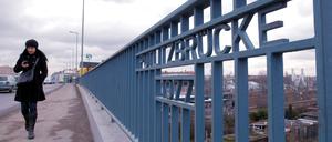 Blick auf die Putlitzbrücke in Berlin-Moabit. Foto: Kitty Kleist-Heinrich