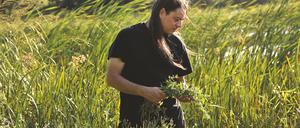 Sean Sherman wuchs im Reservat auf, mit Dosenkost und Junk Food. Er wurde Spitzenkoch, nun sammelt er indigenes Küchen-Wissen.