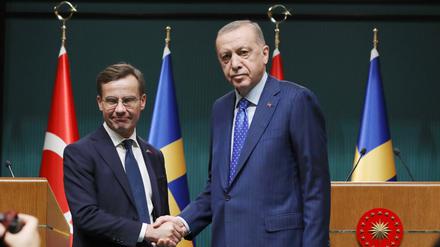 Spitzentreffen im Sommer: Schwedens Ministerpräsident Ulr Kristersson trifft den türkischen Präsidenten Recep Tayyip Erdoğan. 