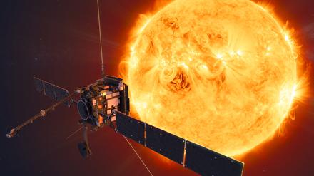 Die Sonde Solar Orbiter vor der Sonne.