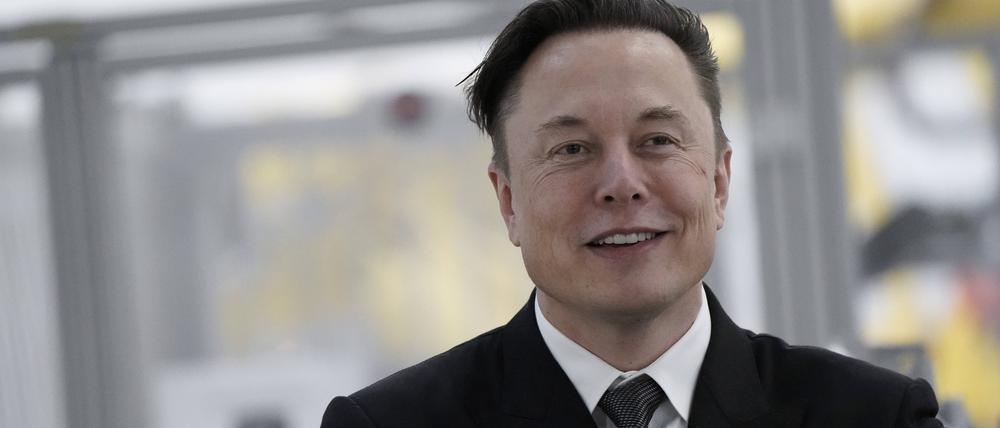 Elon Musk hat durch Twitter viel Geld verloren.