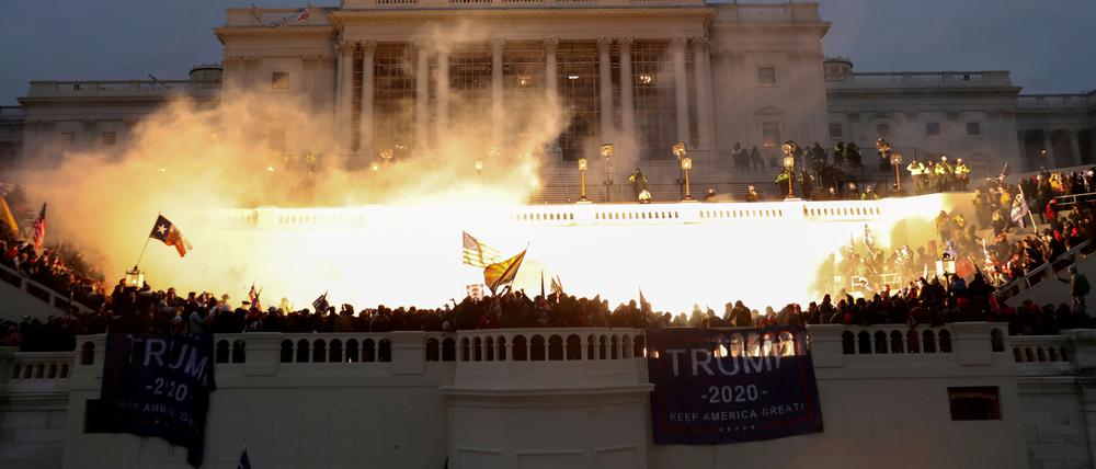 Trump-Anhänger vor dem Kapitol in Washington.