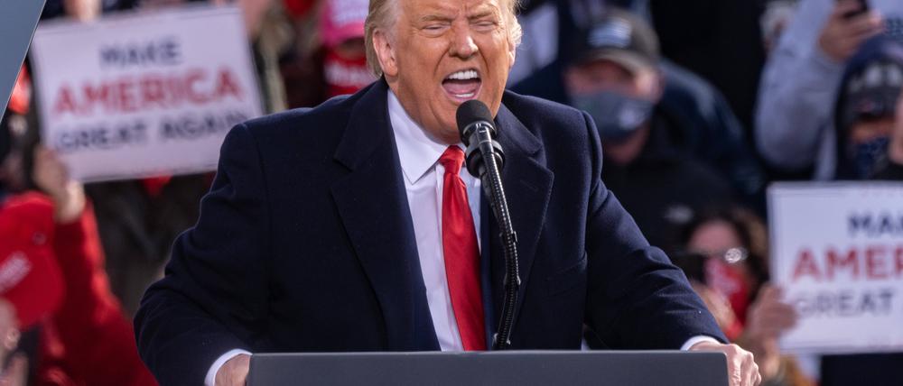 Donald Trump bei einem Wahlkampfauftritt in, Londonderry, New Hampshire, am 25. Oktober 2020.