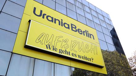Der Plan, zum zweiten Jahrestag des russischen Angriffs auf die Ukraine in der Berliner Urania ein „Cafe Kyiv“ stattfinden zu lassen, ist gescheitert. Es wird nun nach einem neuen Ort dafür gesucht.