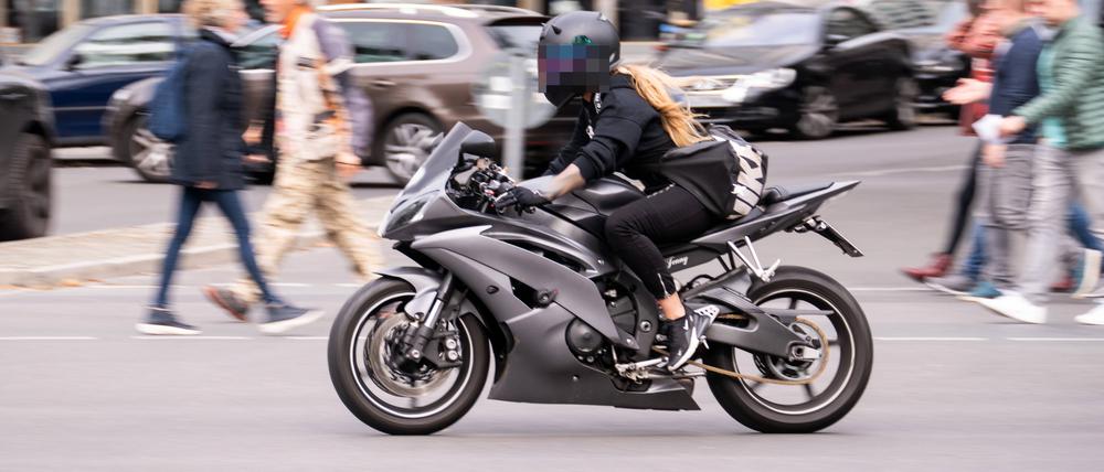 Der BUND fordert, laute Motorräder als „Freizeitlärm“ einzustufen und zu begrenzen.