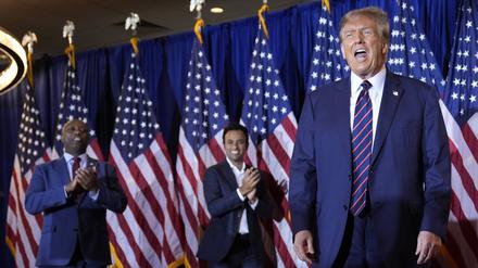 Donald Trump, Bewerber um die Präsidentschaftskandidatur der Republikaner und ehemaliger Präsident der USA, bei der Vorwahl-Part in New Hampshire.