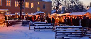 Advent auf der Domäne Dahlem: Die Weihnachtsmärkte an den Wochenenden beginnen nun schon am Freitag.