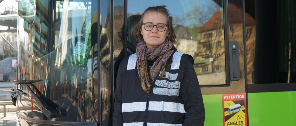 Melissa Stock hilft Flüchtlingen aus der Ukraine im Zentralen Omnibusbahnhof Berlin (ZOB).