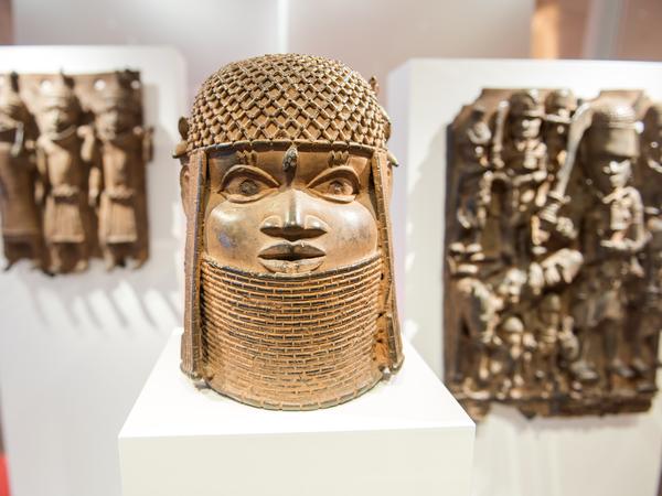 Raubkunst aus Afrika. Drei Benin-Bronzen im Museum für Kunst und Gewerbe, 2018.