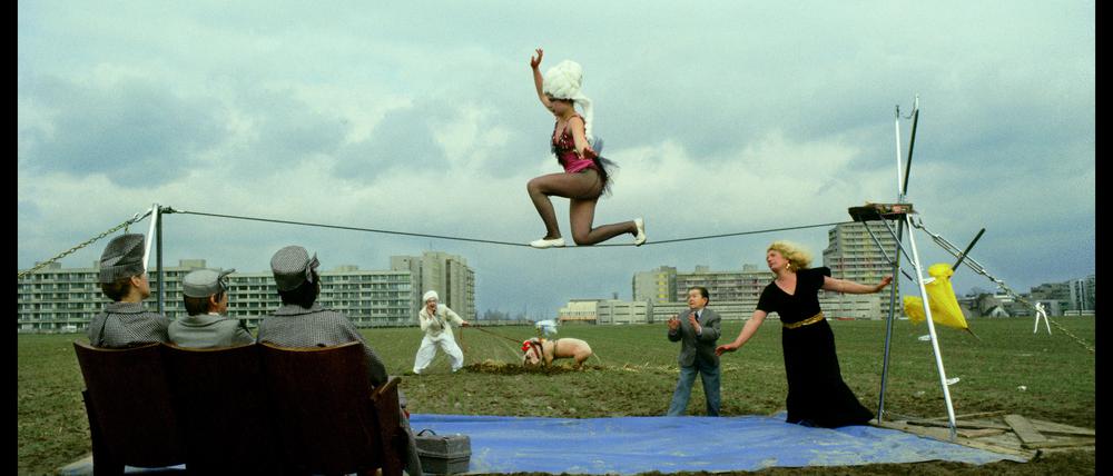 Zählt schon als historische Position: Ulrike Ottingers „Zirkus in Gropiusstadt, Kontext Bildnis einer Trinkerin“, Berlin 1979.