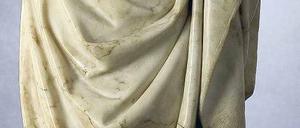 Hier wehklagt jeder auf seine Weise. In der Mitte des 15. Jahrhunderts schuf Juan de la Huerta, Hofbildhauer des Herzogs von Burgund, die Alabasterfiguren für das Grabmal des Johann Ohnefurcht. 