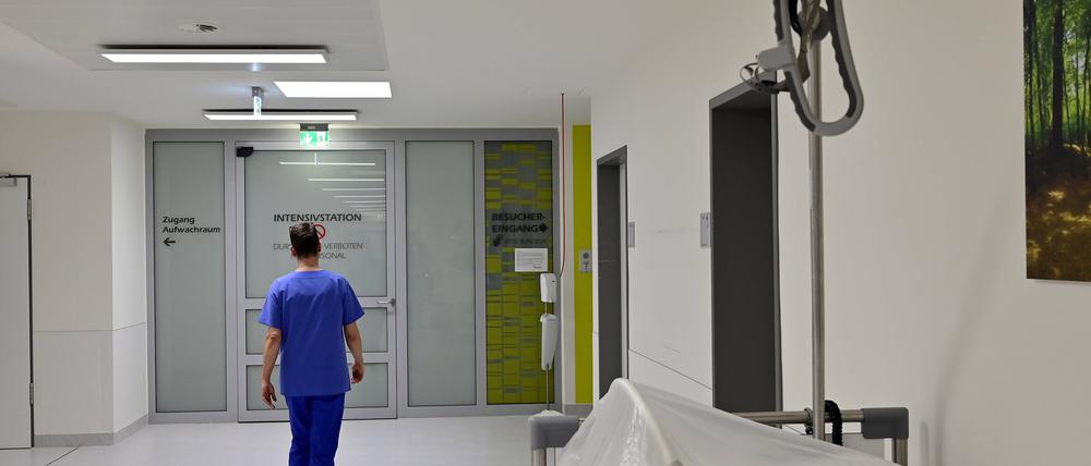 Paderborn in NRW, eine Station des Brüderkrankenhauses St. Josef. Bund und Länder haben sich darauf geeinigt, sich an der Krankenhausreform in NRW zu orientieren.