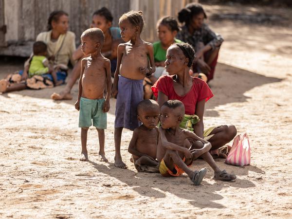 Im Jahr 2021 erlebte Madagaskar die schlimmste Dürre seit 30 Jahren. Die Folge war eine verheerende Hungersnot.