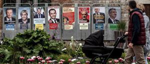 Erster Wahlgang in Frankreich: Insgesamt elf Kandidaten kämpfen um den Einzug in die Stichwahl. 