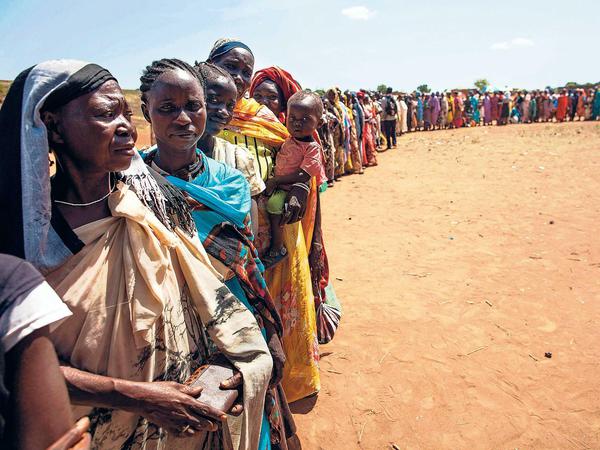 Millionen Menschen in Afrika leiden Hunger. Der Klimawandel könnte zum entscheidenden Treiber von Flucht und Konflikten werden. 