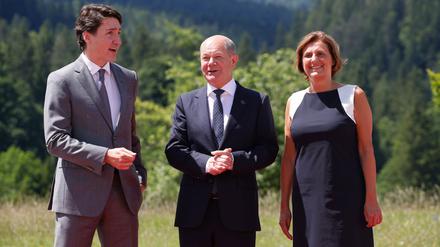 Baldiges Wiedersehen: Zuletzt trafen sich Justin Trudeau und Olaf Scholz (hier mit Ehefrau Britta Ernst) im Juni beim G7-Gipfel auf Schloss Elmau.