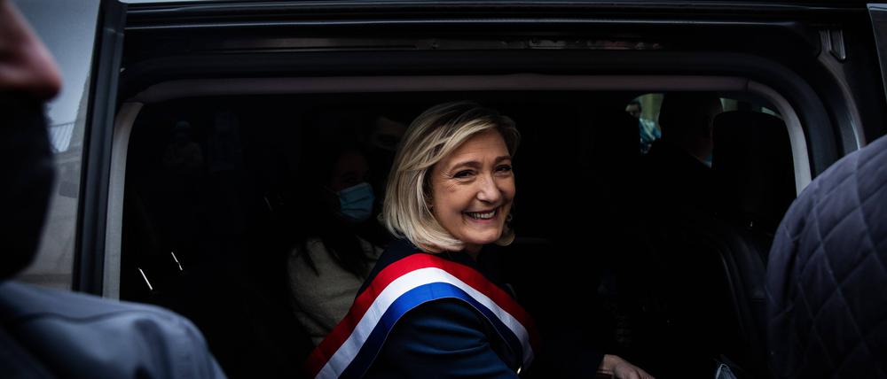 Die Präsidentschaftswahl im kommenden Jahr dürfte zum Duell zwischen Amtsinhaber Emmanuel Macron und  Marine Le Pen, der Chefin des extrem rechten RN, werden. 