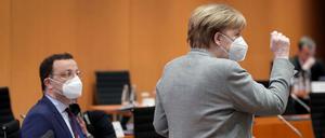 Bundeskanzlerin Angela Merkel (CDU) und Bundesgesundheitsminister Jens Spahn (CDU) im Kanzleramt.