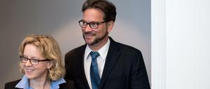 Der SPD-Landeschef Florian Pronold (hinten) schlug Generalsekretärin Natascha Kohnen als Nachfolgerin vor.