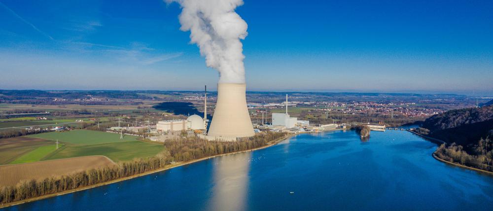 Das Kernkraftwerk Isar 2 soll Ende des Jahres vom Netz gehen - oder vielleicht doch nicht?