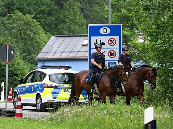 Grenzkontrollen zu Österreich bei Garmisch-Partenkirchen. Foto: Christof Stache/AFP