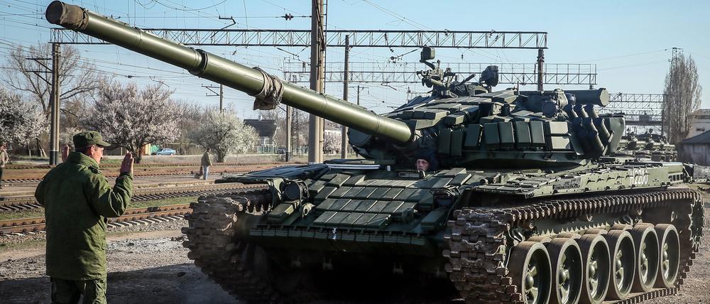 Ein Panzer vom Typ T-72 in der Ukraine