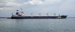 Das erste Schiff mit ukrainischem Getreide verließ den Hafen von Odessa im Rahmen eines international ausgehandelten Abkommens und wird voraussichtlich am Dienstag Istanbul erreichen.