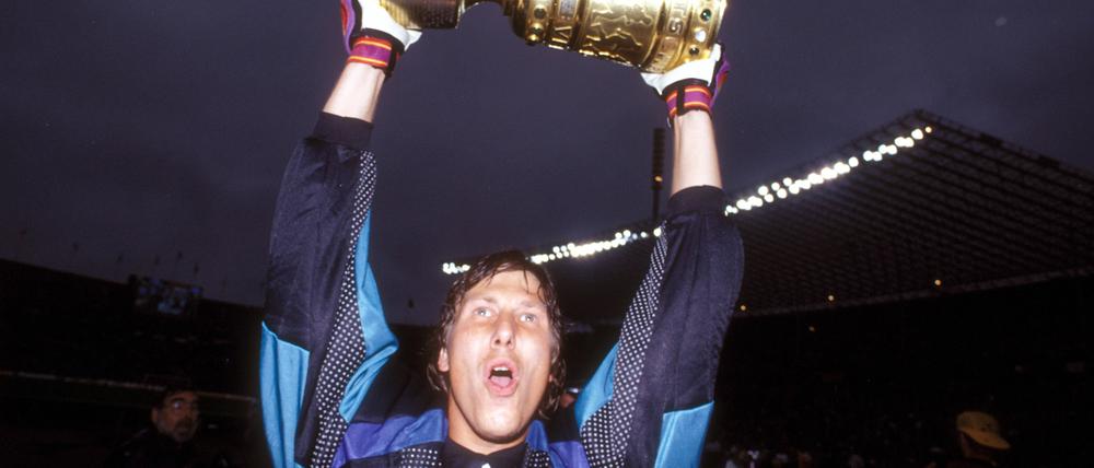 1993 gewann Rüdiger Vollborn mit Bayer Leverkusen den DFB-Pokal.