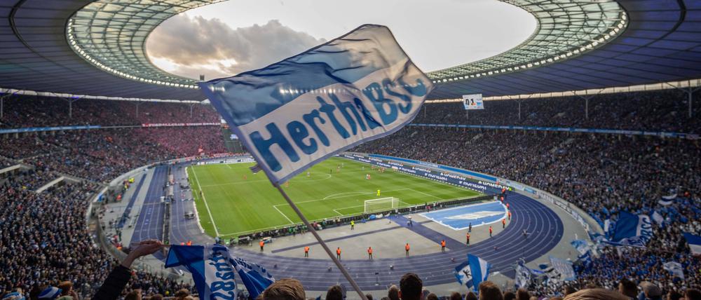Herthas Fans hoffen auf bessere Zeiten ihres Klubs. 