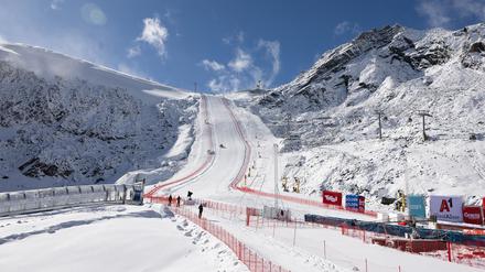 Winterwonderland. In Sölden hat es pünktlich zum Weltcup-Auftakt der Alpinen geschneit.